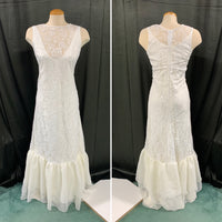 LACE DAY BRIDE WITH RUFFLES